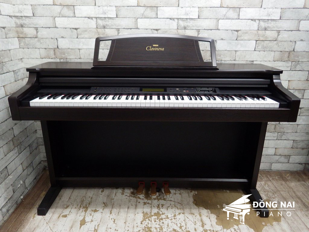 Đàn Piano Điện Yamaha CLP-711 Giá Rẻ - Made in Japan
