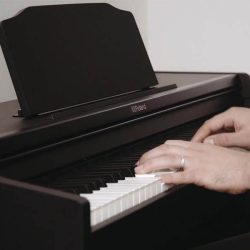 Đàn Piano điện Roland RP-102 1 roland-rp102