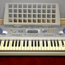 Dan organ Yamaha PSR 275 1