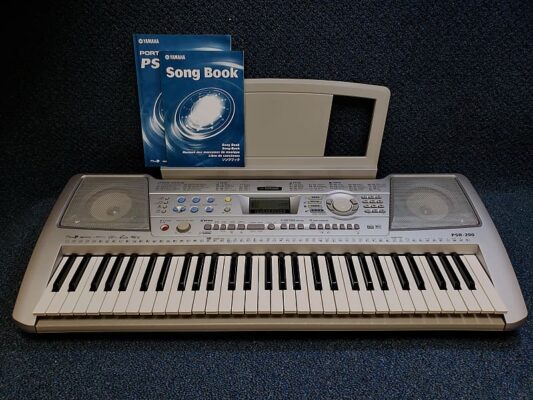 piano yamaha psr 290