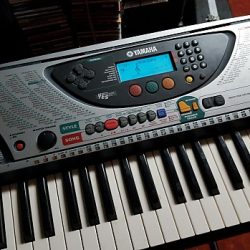 keyboard yamaha psr 240