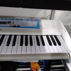 Đàn organ Yamaha EZ-200 / EZ-J200 1 Yamaha EZ-200