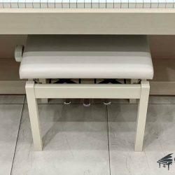 ghe-dan-piano-co-tang