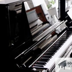Đàn Piano Cơ Yamaha UX30BL 2 Dan Piano Yamaha UX30BL