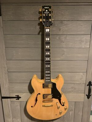 Yamaha SA-2100-guitar