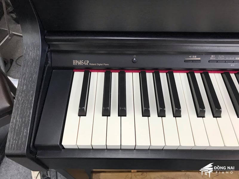Roland ローランド　HP-605-GP 電子ピアノ　2016年製よろしくお願いいたします