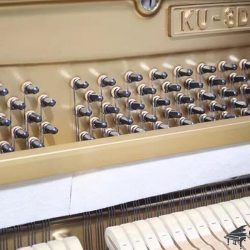 Dan-piano-co-kawai-ku3d