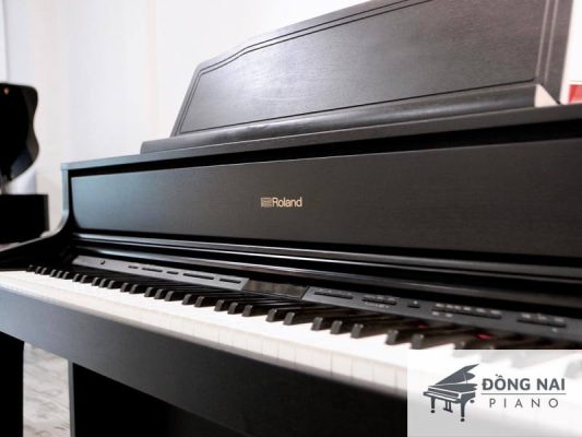 Roland HP605 1