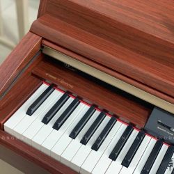 Đàn Piano Điện Yamaha CLP-240 2 piano yamaha clp 240