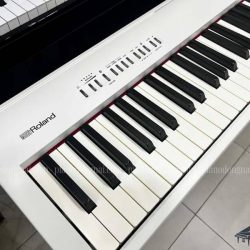 ROLAND FP30