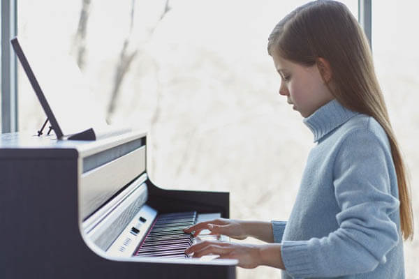 dan-piano-dien-roland-HP-704