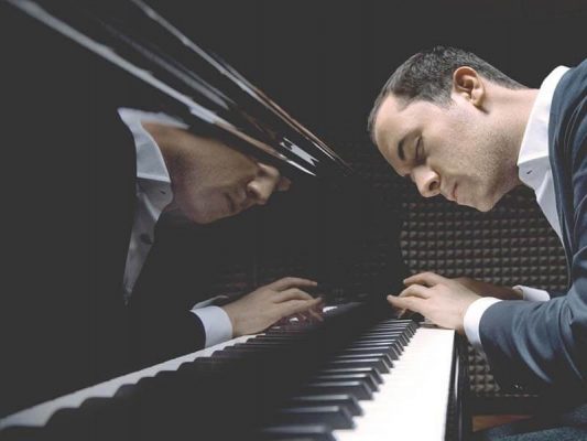 hoc-dan-piano-mat-bao-lau-de-thanh-thao