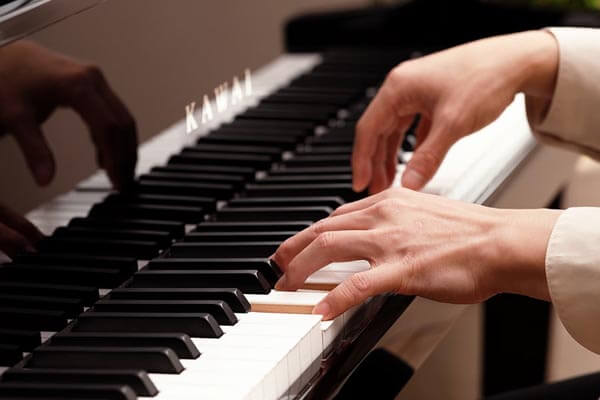 piano-hybrid-kawai-nv10
