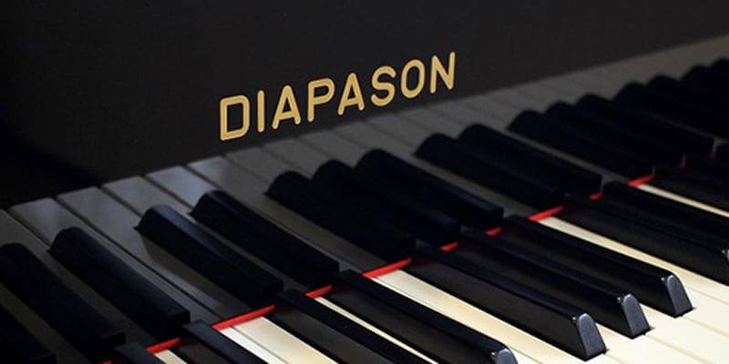dan-piano-thuong-hieu-noi-dia-nhat-ban