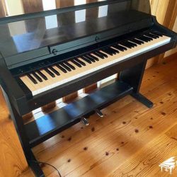 Đàn Piano Điện Yamaha CLP152 1 dan-piano-dien-yamaha-clp152