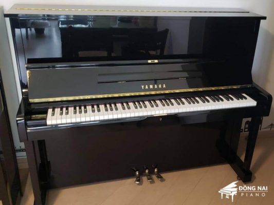 Dan Piano Yamaha U1E