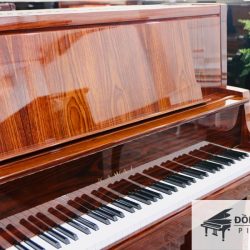 Piano Kawai KL 901